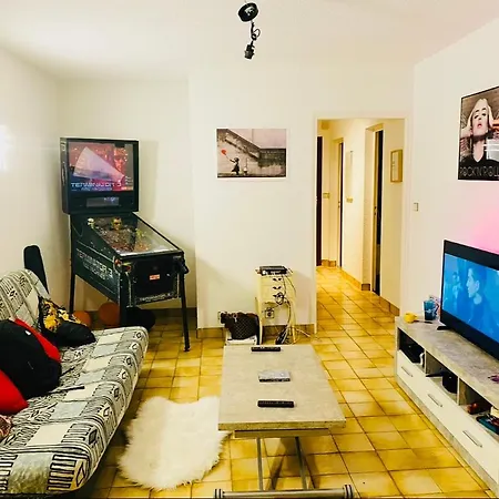 Beautiful House Garden-floor With Sea View & 10 Min Walk